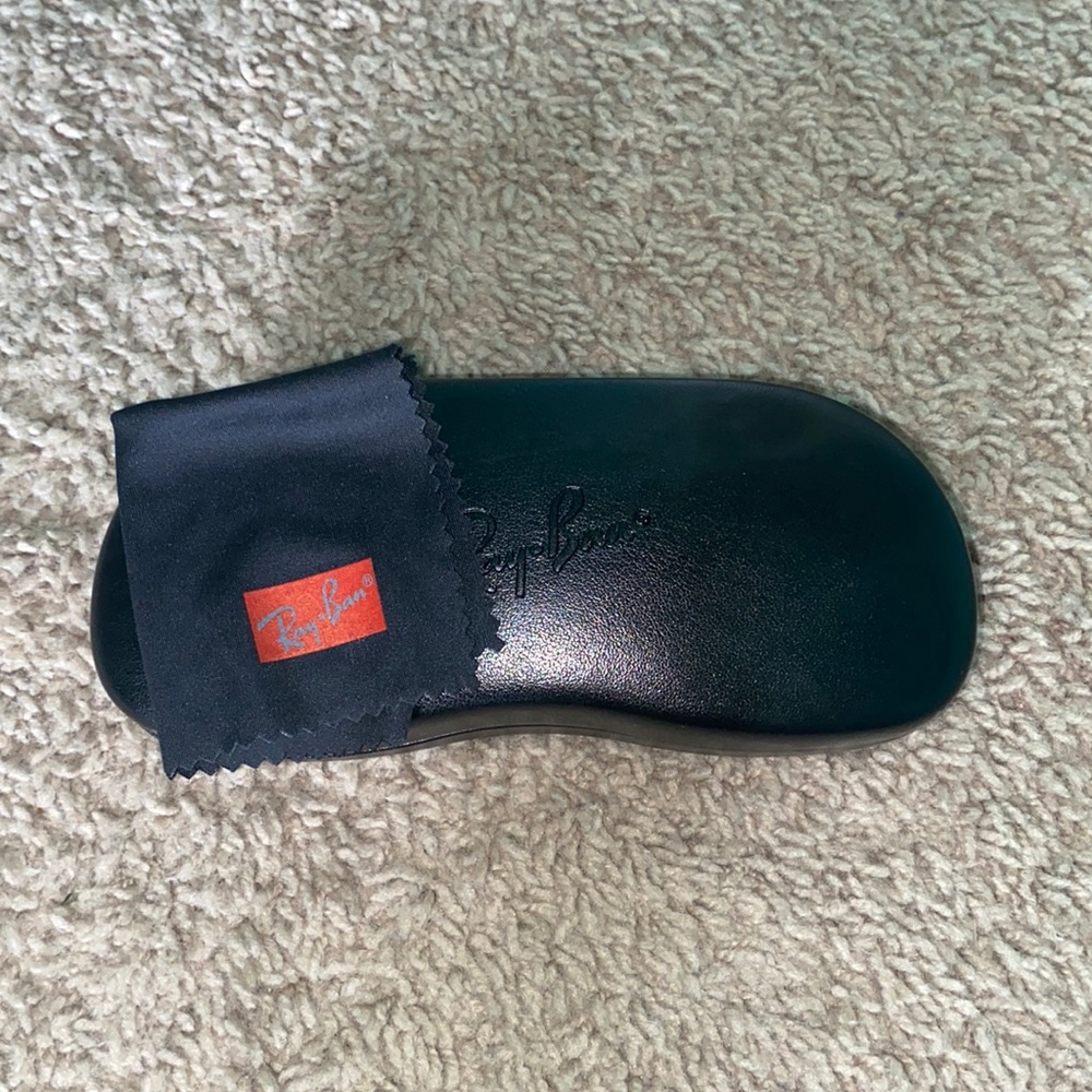 Raybans Case + Cloth